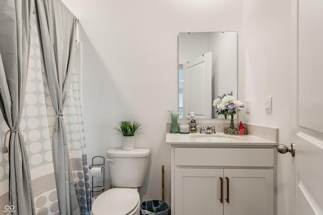 6143 Madera Dr, Whitestown, IN 46075 - full bathroom featuring vanity and curtained shower