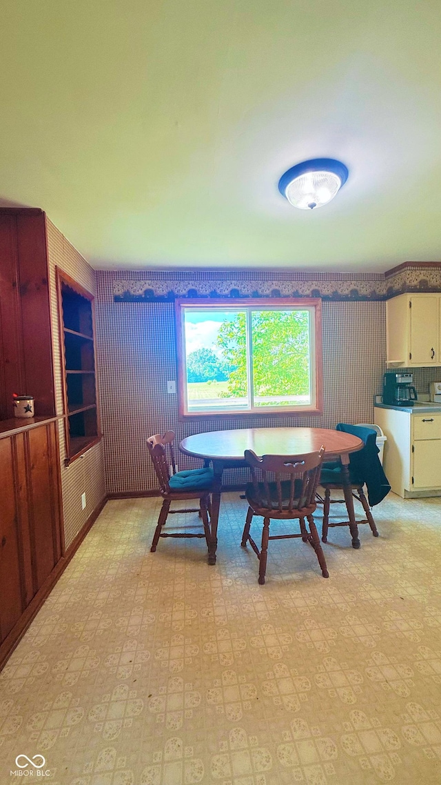 5964 E 250 N, Greenfield, IN 46140 - dining area with breakfast area, wallpapered walls, and light flooring