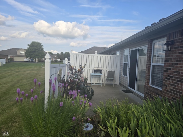 5333 Thornridge Pl, Indianapolis, IN 46237 - view of yard featuring a patio area