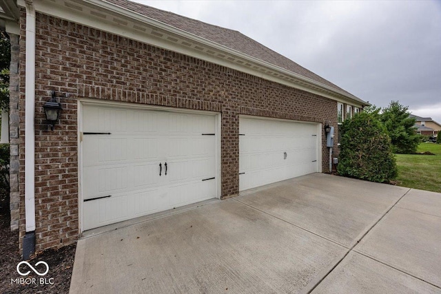 15540 Provincial Ln, Fishers, IN 46040 - garage featuring driveway