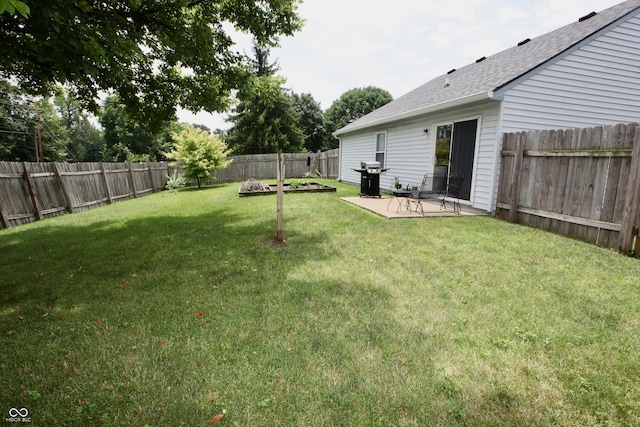 2909 Inverrary Ct, Indianapolis, IN 46234 - fenced backyard featuring a patio area