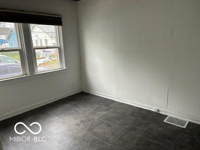 318 N Sherman Dr, Indianapolis, IN 46201 - photo 14