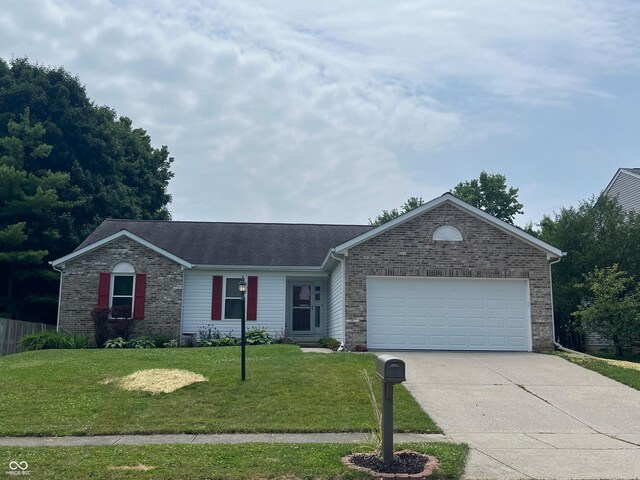 10415 Fawn Ridge Ln, Indianapolis, IN 46236 - photo 1
