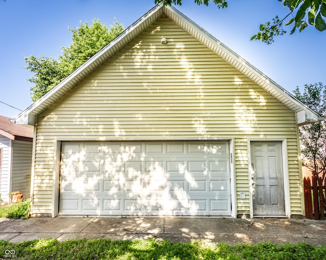 429 W Washington St, Shelbyville, IN 46176 - view of detached garage