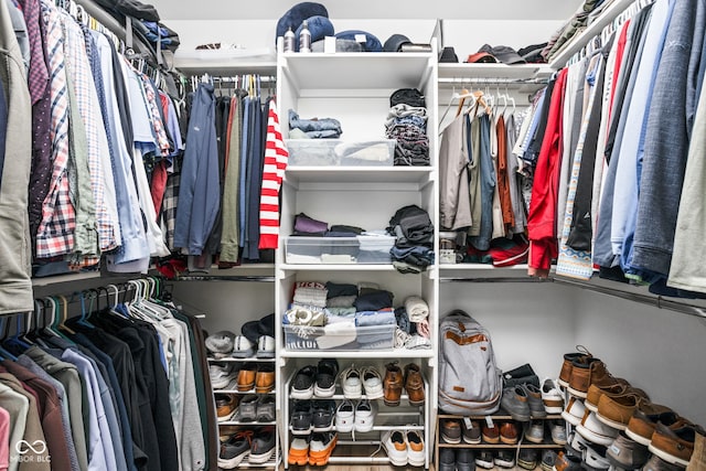 2539 Broadway St, Indianapolis, IN 46205 - view of spacious closet