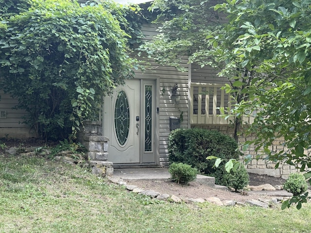 910 Ranch Rd, Connersville, IN 47331 - entrance to property