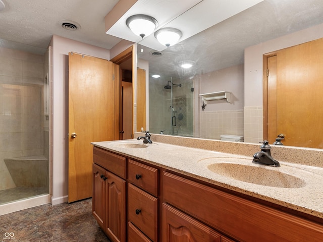 2601 N Everett St, Crawfordsville, IN 47933 - full bath featuring a stall shower and double vanity