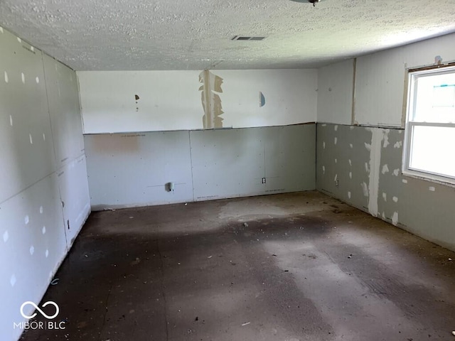 3074 N 625 E, Franklin, IN 46131 - empty room featuring a textured ceiling