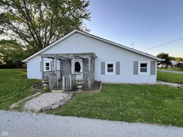 3074 N 625 E, Franklin, IN 46131 - bungalow-style house featuring a pergola and a front lawn