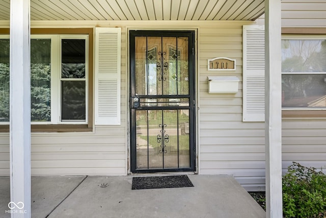 1701 N Gladstone Ave, Indianapolis, IN 46218 - entrance to property featuring french doors