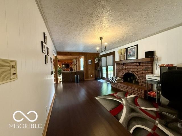 888 Briarwood Dr, Greenwood, IN 46142 - photo 35