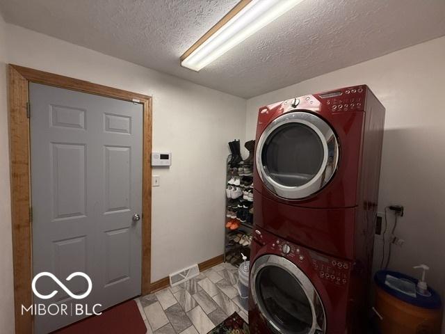 888 Briarwood Dr, Greenwood, IN 46142 - photo 70