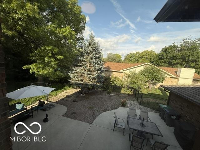 888 Briarwood Dr, Greenwood, IN 46142 - photo 11