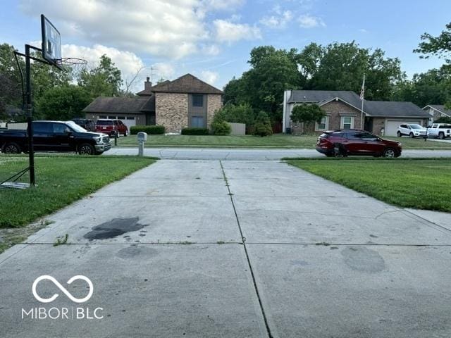 888 Briarwood Dr, Greenwood, IN 46142 - photo 19