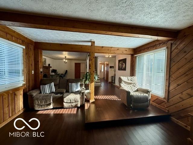 888 Briarwood Dr, Greenwood, IN 46142 - photo 31
