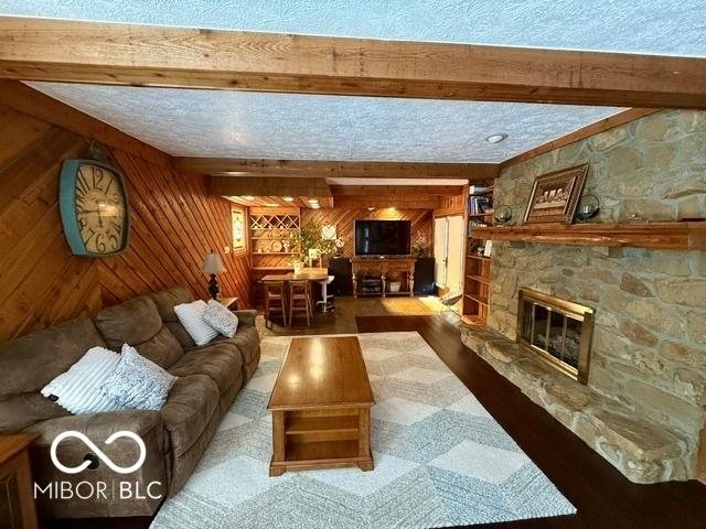 888 Briarwood Dr, Greenwood, IN 46142 - photo 29