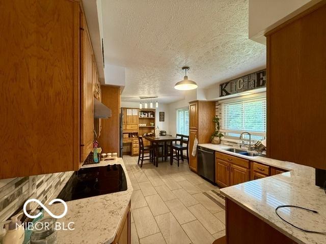 888 Briarwood Dr, Greenwood, IN 46142 - photo 38