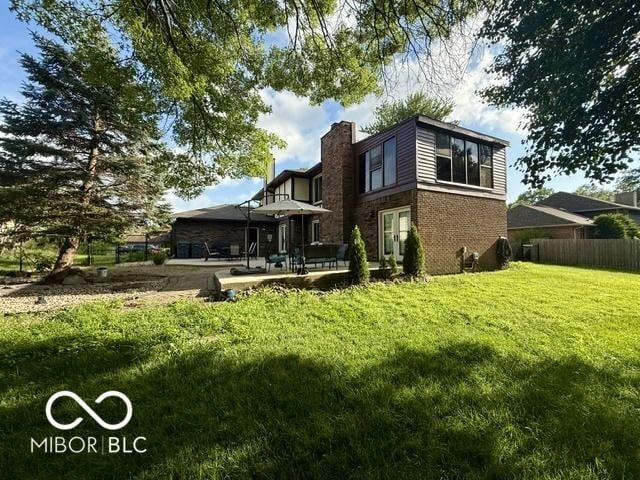 888 Briarwood Dr, Greenwood, IN 46142 - photo 22