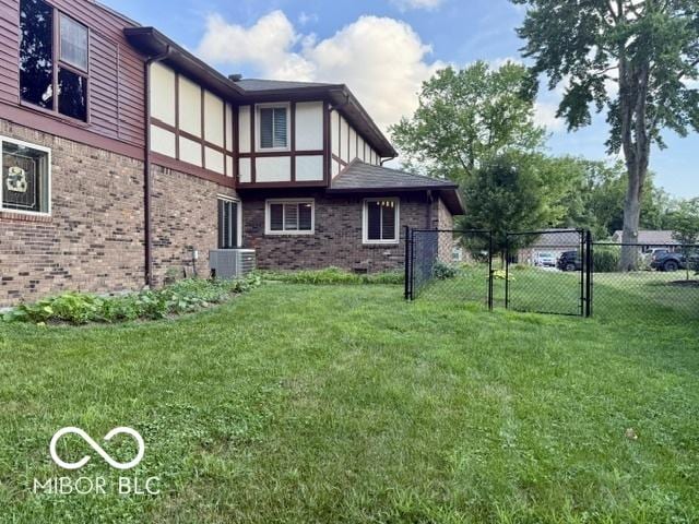 888 Briarwood Dr, Greenwood, IN 46142 - photo 17