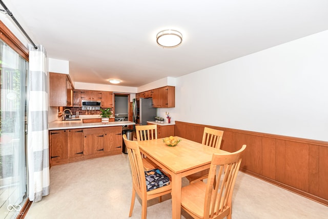 7014 Creekside Ln, Indianapolis, IN 46220 - dining area featuring wainscoting