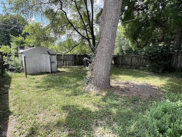 1726 N Linwood Ave, Indianapolis, IN 46218 - fenced backyard featuring a storage shed