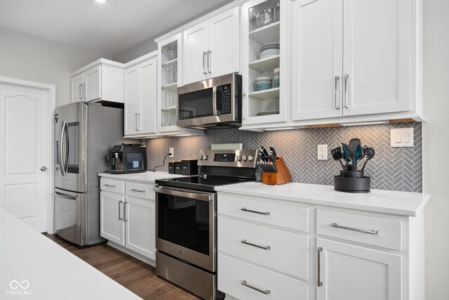 6330 Teakwood Way, Mccordsville, IN 46055 - kitchen with stainless steel appliances, backsplash, and light countertops
