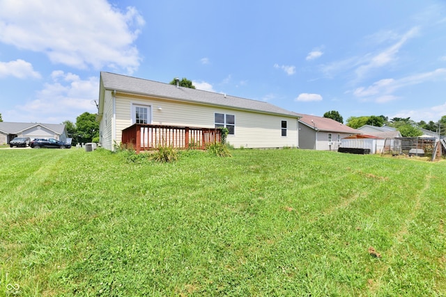 915 E Drybread Ln, Nineveh, IN 46164 - rear view of house with a lawn and a deck