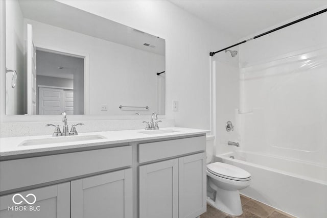 11431 Hartwell St, Indianapolis, IN 46235 - full bathroom with double vanity and washtub / shower combination