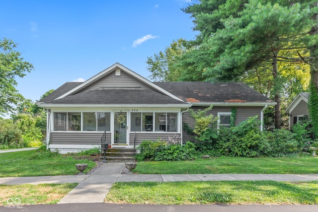 555 W Hawthorne St, Zionsville, IN 46077 - photo 1