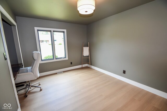8339 Hill Gail Dr, Indianapolis, IN 46217 - photo 16