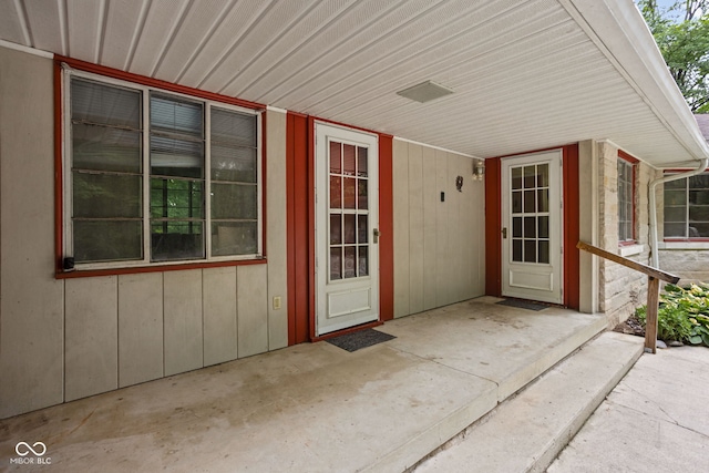 5519 N County Rd 550 E, Pittsboro, IN 46167 - property entrance