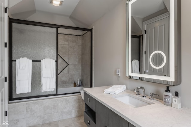 520 Willow Spring Rd, Indianapolis, IN 46240 - full bath featuring vanity and tiled shower / bath