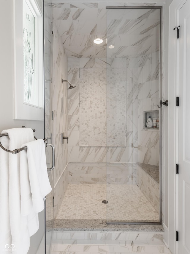 520 Willow Spring Rd, Indianapolis, IN 46240 - bathroom featuring a stall shower