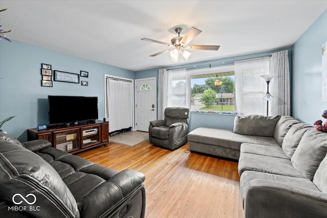 1081 Lawndale Dr, Greenwood, IN 46142 - photo 4