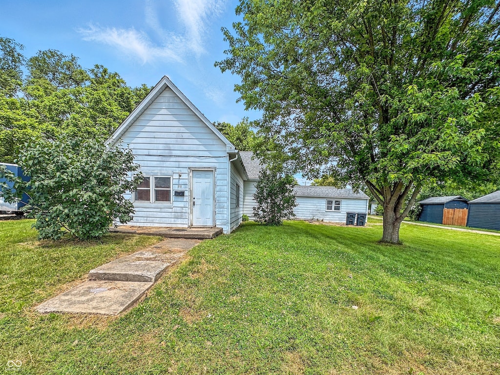 212 W Polk St, Alexandria, IN 46001 - photo 1