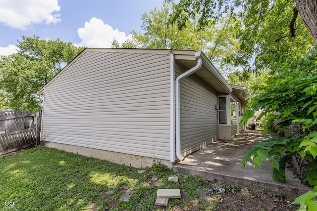 4880 N Katherine Dr, Indianapolis, IN 46226 - view of side of home with a patio