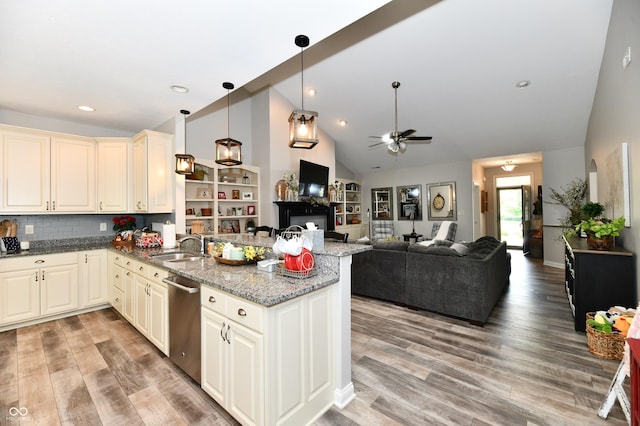 4518 Marigold Ct, Greenwood, IN 46143 - photo 16
