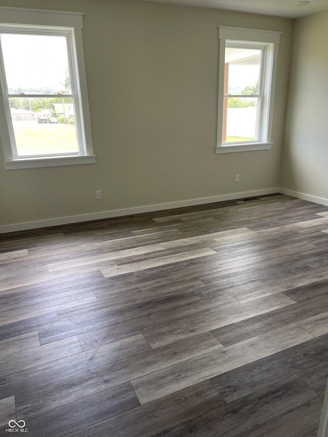 842 E Nutter St, Martinsville, IN 46151 - unfurnished room featuring dark wood-style floors