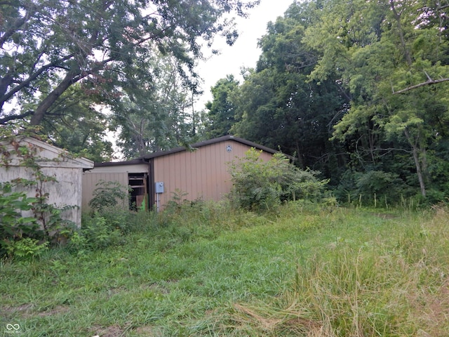 3926 S County Road 550 W, Coatesville, IN 46121 - view of yard featuring an outdoor structure
