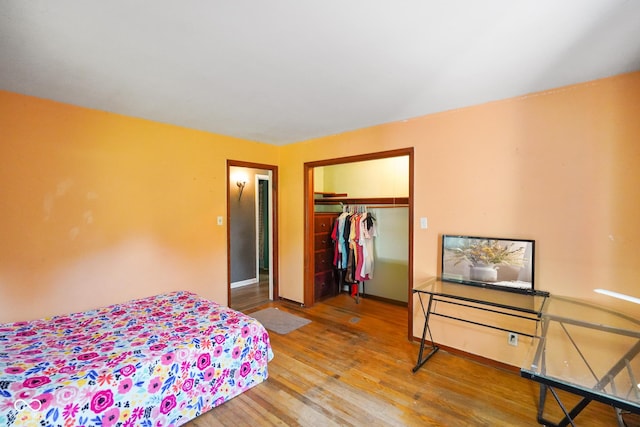4 Kentwood Dr, Greencastle, IN 46135 - bedroom with wood finished floors and a spacious closet