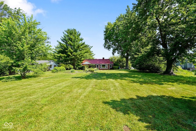 4 Kentwood Dr, Greencastle, IN 46135 - view of grassy yard