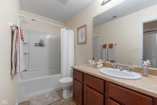 546 Greenwood Trace Dr, Whiteland, IN 46184 - bathroom featuring vanity, shower / tub combo with curtain, and tile patterned floors
