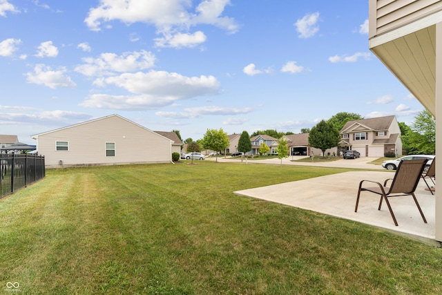 546 Greenwood Trace Dr, Whiteland, IN 46184 - view of yard featuring a residential view