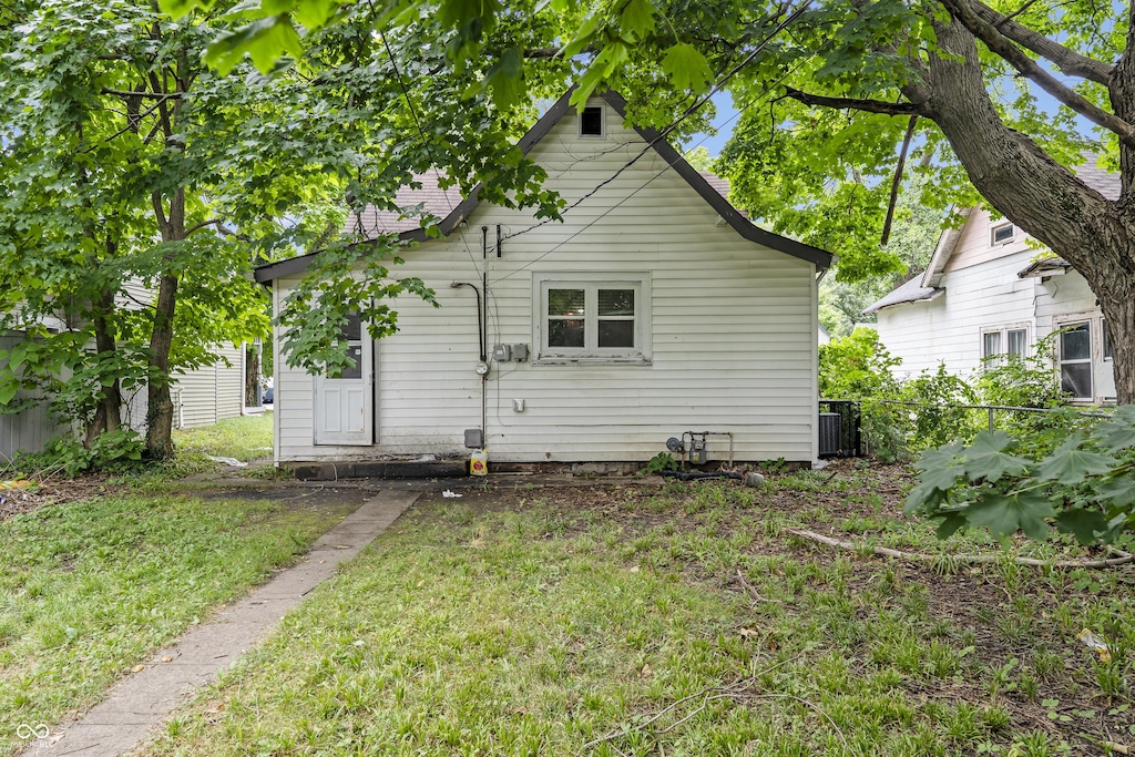 3445 Graceland Ave, Indianapolis, IN 46208 - rear view of property