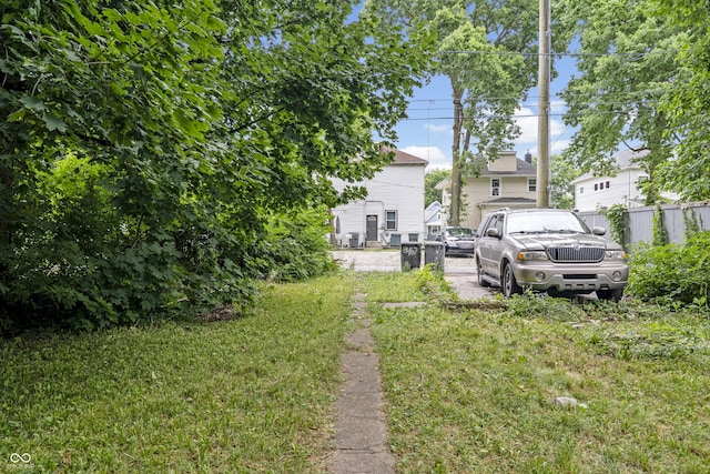 3445 Graceland Ave, Indianapolis, IN 46208 - view of yard
