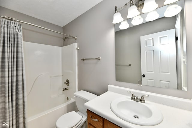 3675 Homestead Cir E, Plainfield, IN 46168 - bathroom featuring shower / bath combination with curtain and vanity