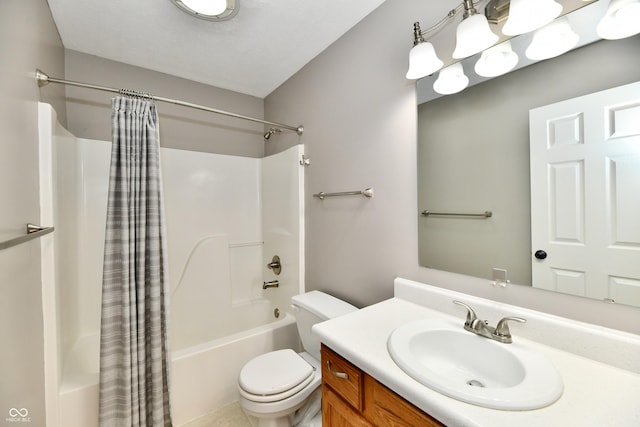 3675 Homestead Cir E, Plainfield, IN 46168 - bathroom with shower / bathtub combination with curtain and vanity