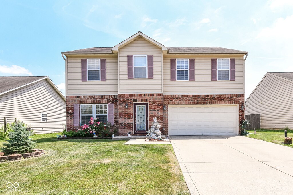 9685 Lomax Dr, Avon, IN 46123 - photo 1