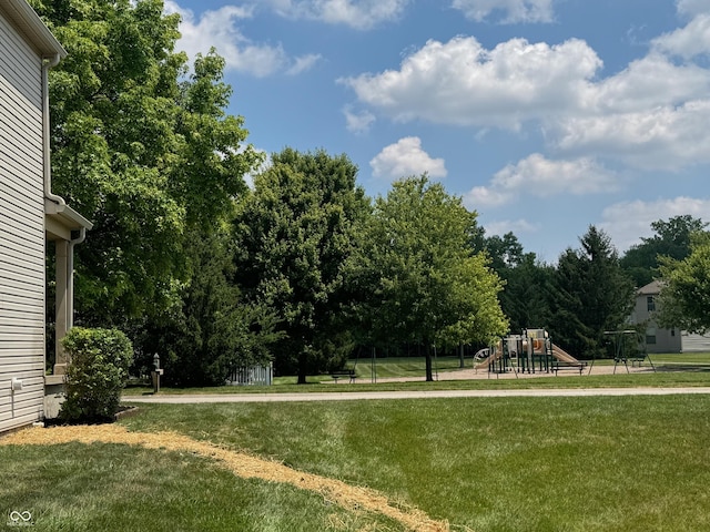 14520 Brackney Ln, Carmel, IN 46032 - view of green lawn