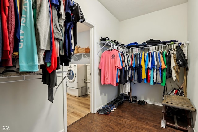 897 Sommersweet Run, Greenwood, IN 46143 - walk in closet with washer / dryer and wood finished floors